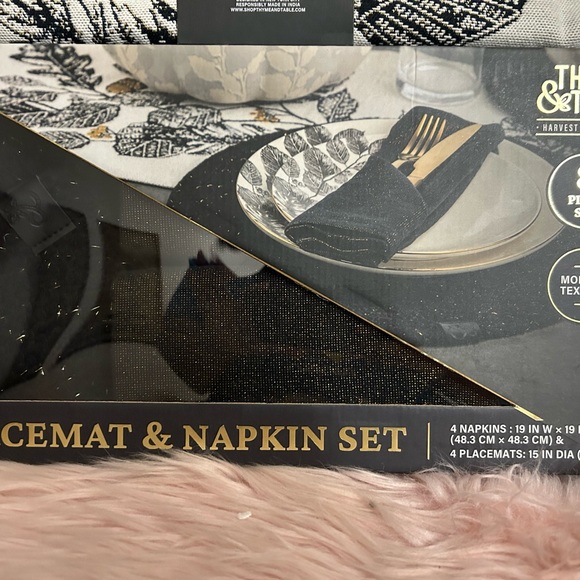 Thyme & Table fall 8-Piece Set, 4 Napkins & 4 Round Placemats & 72" Table Runner - Picture 6 of 6